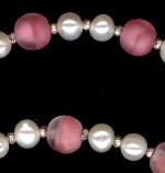 0069: Freshwater pearls, rose glass spheres necklace
